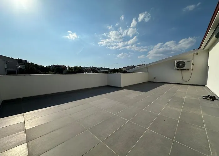 With Private Pool קוסדסי