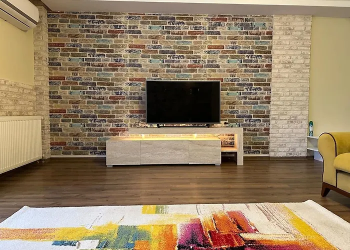 With Private Pool Κουσάντασι